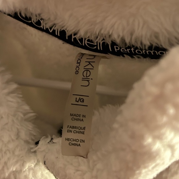 Calvin Klein pullover - Picture 3 of 3